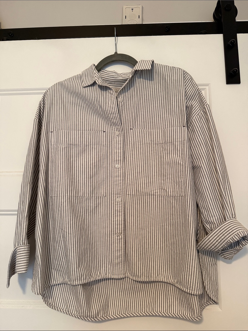 Everlane Women's Striped Button-Down Shirt - Gray/White